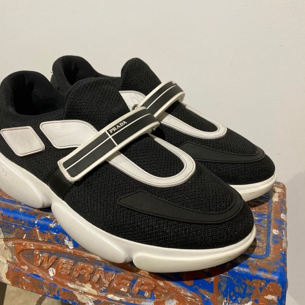 Prada black white Cloudbust sneakers trainers US 8 / EU 38